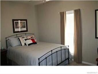 Guest bedroom