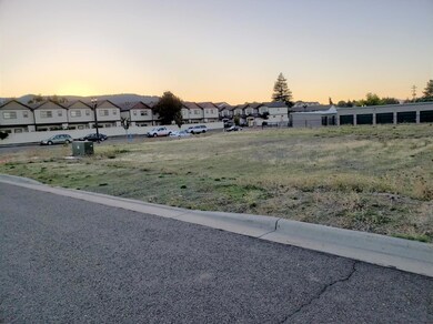 199 S Haskell St, Central Point, OR 97502 - photo 3