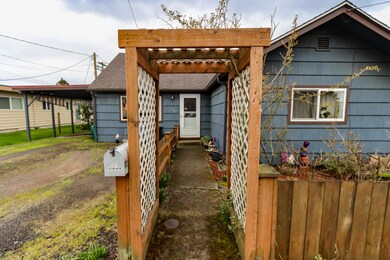 2417 10th St, Tillamook OR-27
