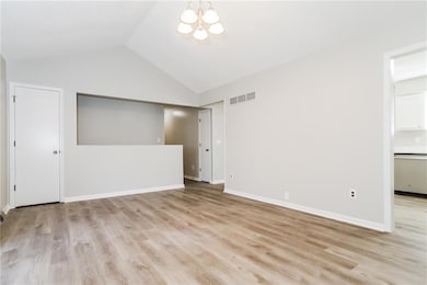 305 SE Westminister Rd, Blue Springs, MO 64014 - photo 4