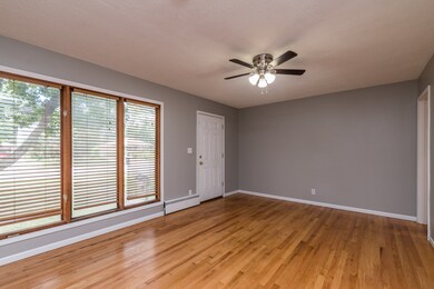 625 N Lewis Ave, Waukegan, IL 60085 - photo 6