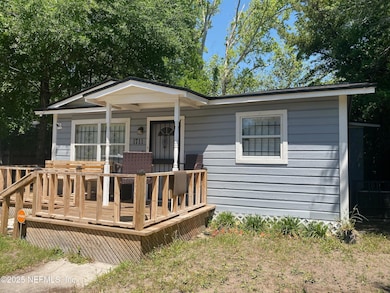 1711 W 27th St, Jacksonville, FL 32209 - photo 2