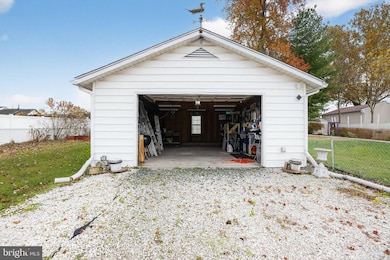 21 N Hawthorne Rd, Middle River, MD 21220 - photo 4