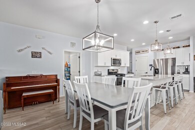 Dining to Kitchen