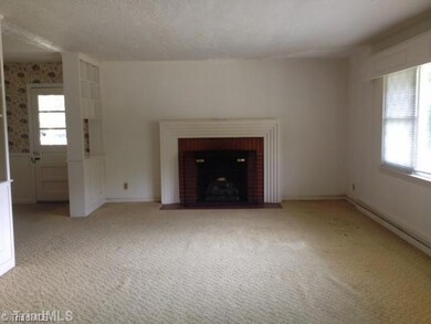 1657 Brookdale Dr, Asheboro, NC 27205 - photo 3