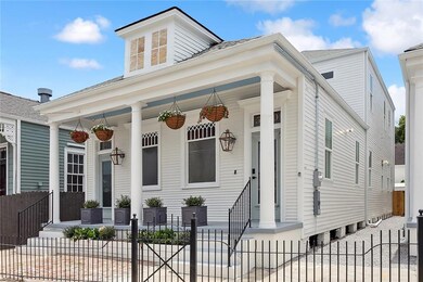 Beautifully renovated uptown home