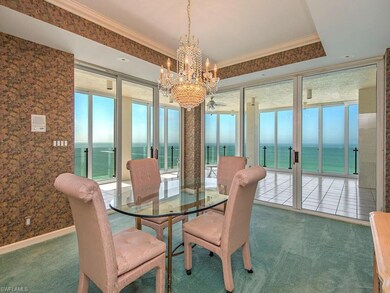 Dining Room overlooking the spacious lanai