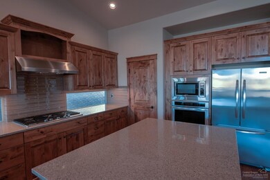 20870 Golden Gate Place, Bend, OR 97702 - photo 6