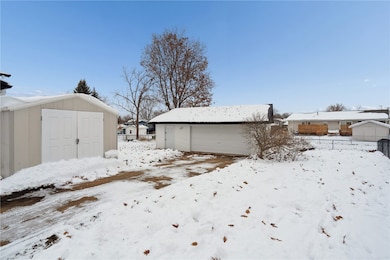 1620 Hillcrest Ct, Marion, IA 52302 - photo 3