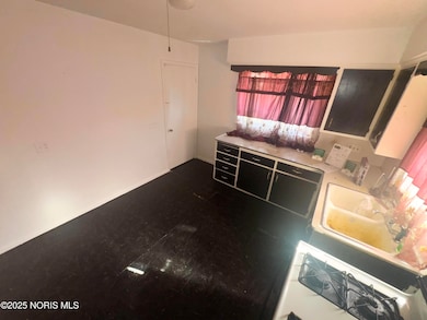 826 Ranch Dr, Toledo, OH 43607 - photo 6