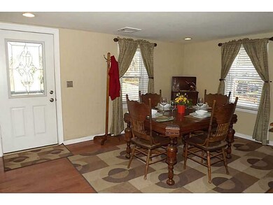 116 Vera St, Warwick, RI 02886 - photo 4