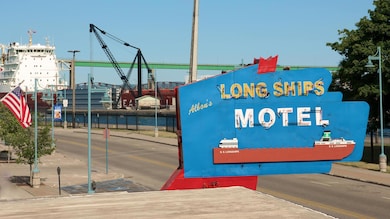 427 W Portage Ave, Sault Ste. Marie, MI 49783 - photo 2