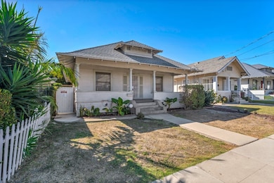 649 W 8th St, San Pedro, CA 90731 - photo 2