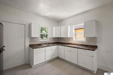 2738 Browne St, Omaha, NE 68111 - photo 4