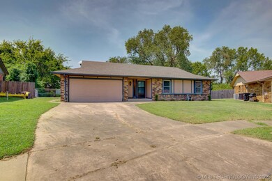 3012 S Ash Place, Broken Arrow, OK 74012 - photo 2