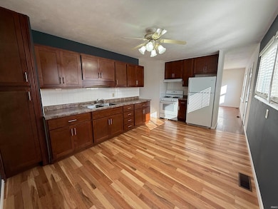 501 E 13th St, Winamac, IN 46996 - photo 2