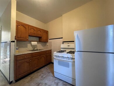 107 Baldwin Ave unit 2L, Jersey City, NJ 07306 - photo 3