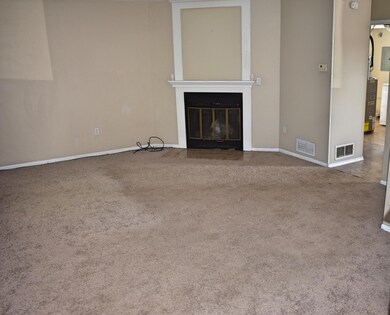 WorthingtonWoodsLivingroom