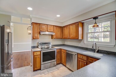 3021 Emerald Chase Dr, Herndon, VA 20171 - photo 6