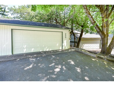 255 Foxtail Dr, Eugene, OR 97405 - photo 5