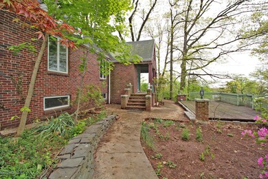 24 Front Walkway 2