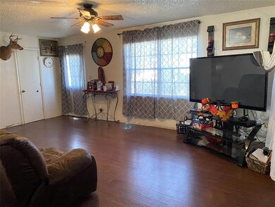 503 W 7th St, Bonham, TX 75418 - photo 3