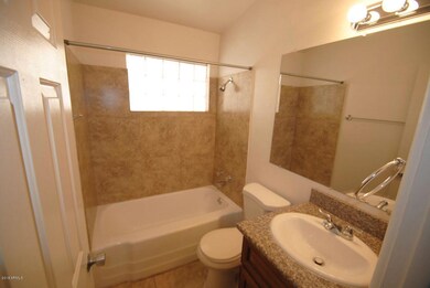 3220 E Monte Vista Rd, Phoenix, AZ 85008 - photo 7