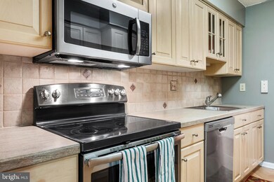 304 Summit Dr unit B, Bryn Mawr, PA 19010 - photo 5