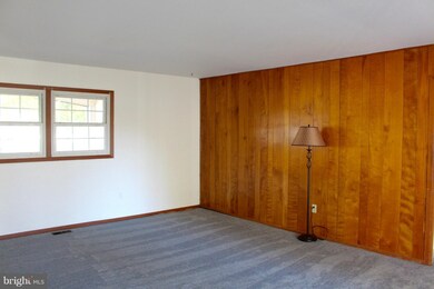 12700 Hoven Ln, Bowie, MD 20716 - photo 2