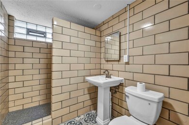 27843 Southern Ave, North Olmsted, OH 44070 - photo 6