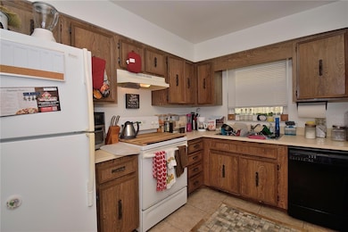 141 Woodland Ave, Cocoa Beach, FL 32931 - photo 2