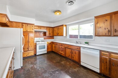 1019 E Maple Ave-12 - Copy