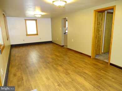 1511 N Franklin St, Chambersburg, PA 17201 - photo 3