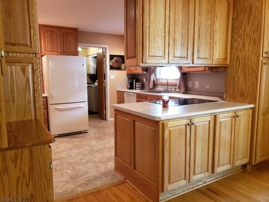 Modern oak kitchen