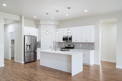 3405 E Yearling Rd, Chattaroy, WA 99003 - photo 5