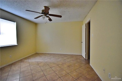 2210 Elisa Ln unit 9, Edinburg, TX 78541 - photo 6