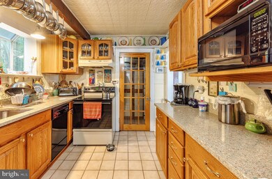 302 Pacific Ave, Woodbury, NJ 08096 - photo 6