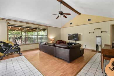 330 Coventry Ln, Alvin, TX 77511 - photo 4