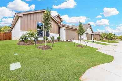 409 Carlisle Dr, Weatherford, TX 76085 - photo 2