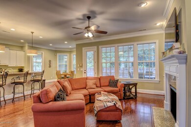 5617 Andrews Reach Loop-large-007-17-DSC