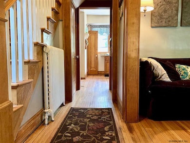 43 Peyster St, Albany, NY 12208 - photo 4