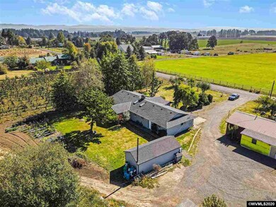 6127 S Schneider Rd, Woodburn, OR 97071 - photo 2