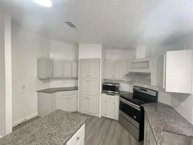 121 Sheryl Ln, Denison, TX 75021 - photo 6