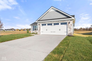 384 Charles Freer Ln, Whiteland, IN 46184 - photo 4