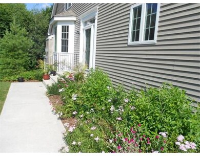 95 Buttercup Ln unit 95, South Grafton, MA 01560 - photo 4