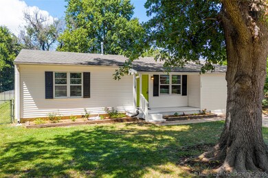 1113 N Muskogee Ave, Claremore, OK 74017 - photo 2