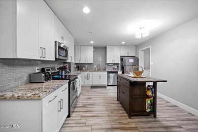 06-Kitchen