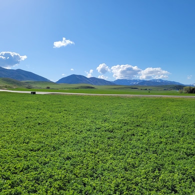 377 E 8900 S, Paradise, UT 84328 - photo 3