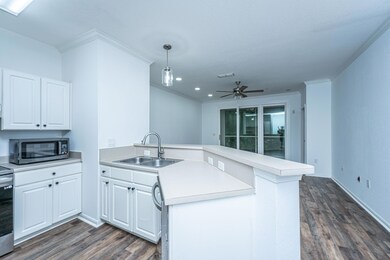 60FenwickHallAlleeUnit213_018