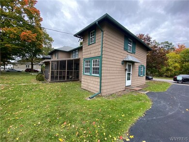 back view - the sunroom belongs to the neighboring